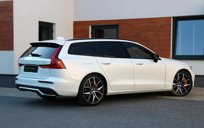 Volvo V60 cena 116500 przebieg: 182400, rok produkcji 2019 z Zelów małe 781